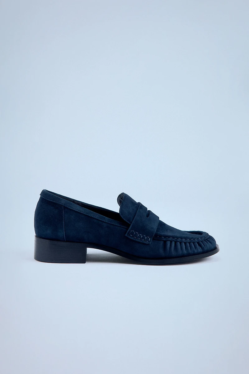 MOCASSIN FRONCÉ EN DAIM