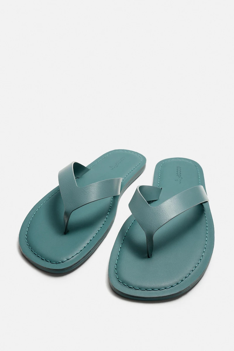 STRAPPY LEATHER SANDALS