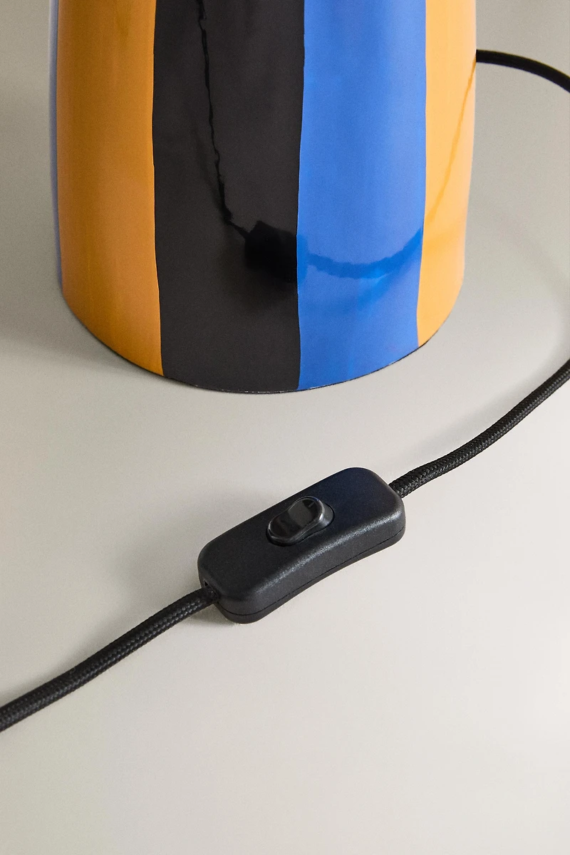 TABLE LAMP WITH STRIPED BASE X COLLAGERIE
