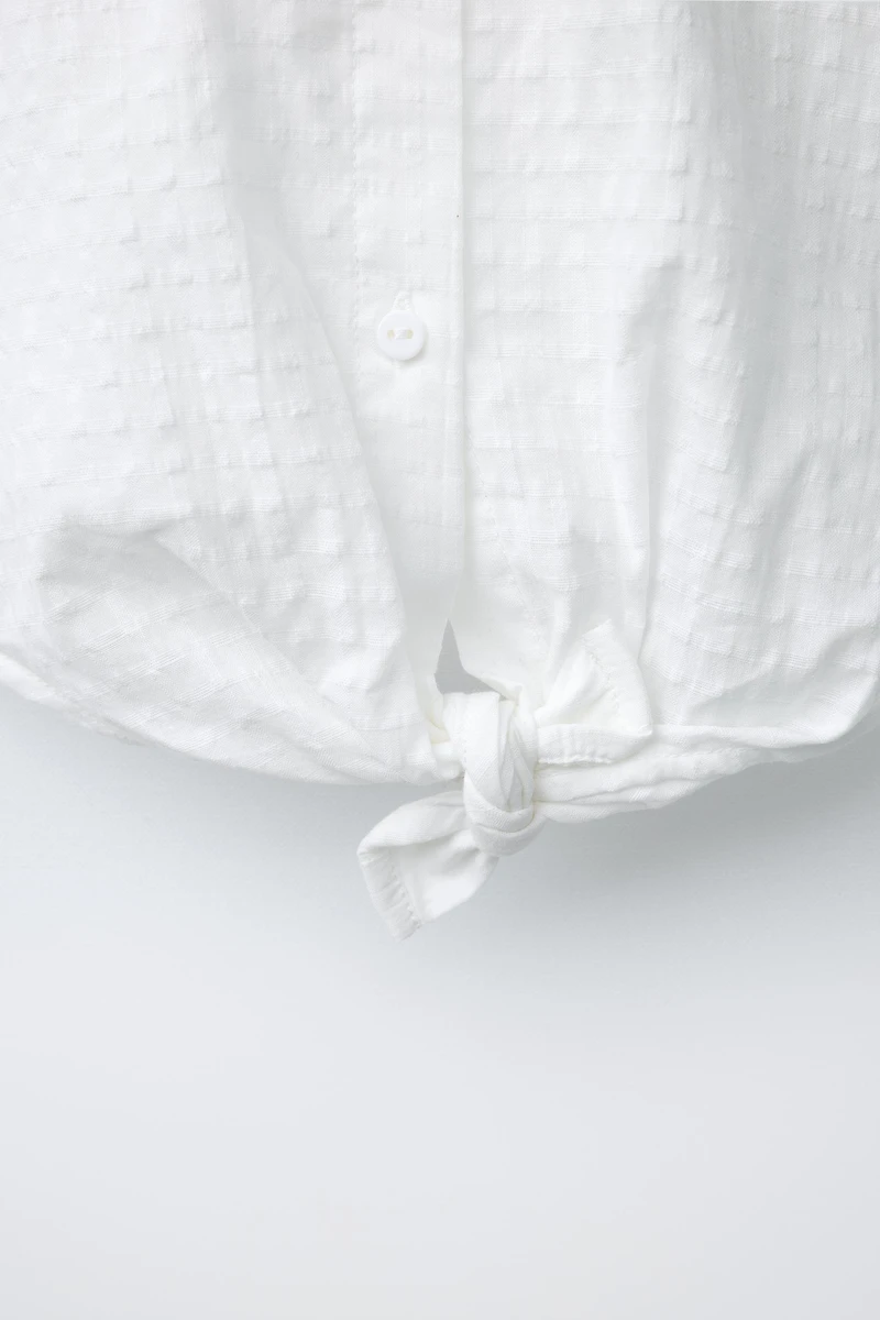 CHEMISE À NŒUD ET PIÈCE CŒUR