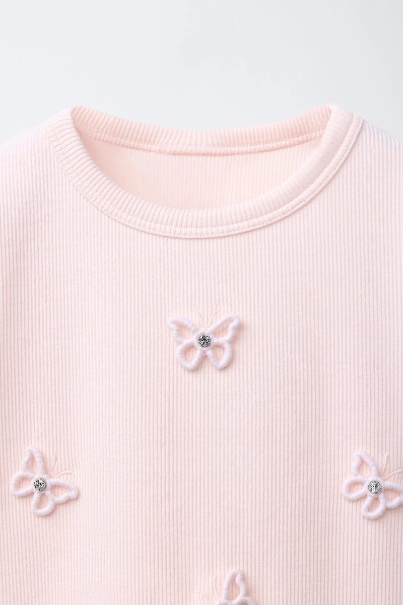 RIBBED JEWELED APPLIQUÉ SHIRT