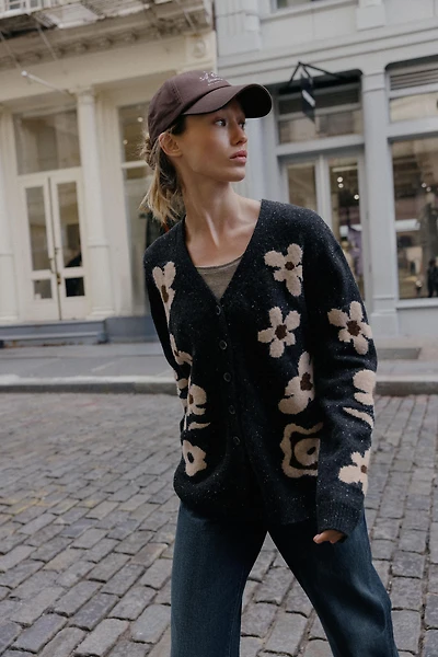 OVERSIZED FLORAL JACQUARD KNIT CARDIGAN