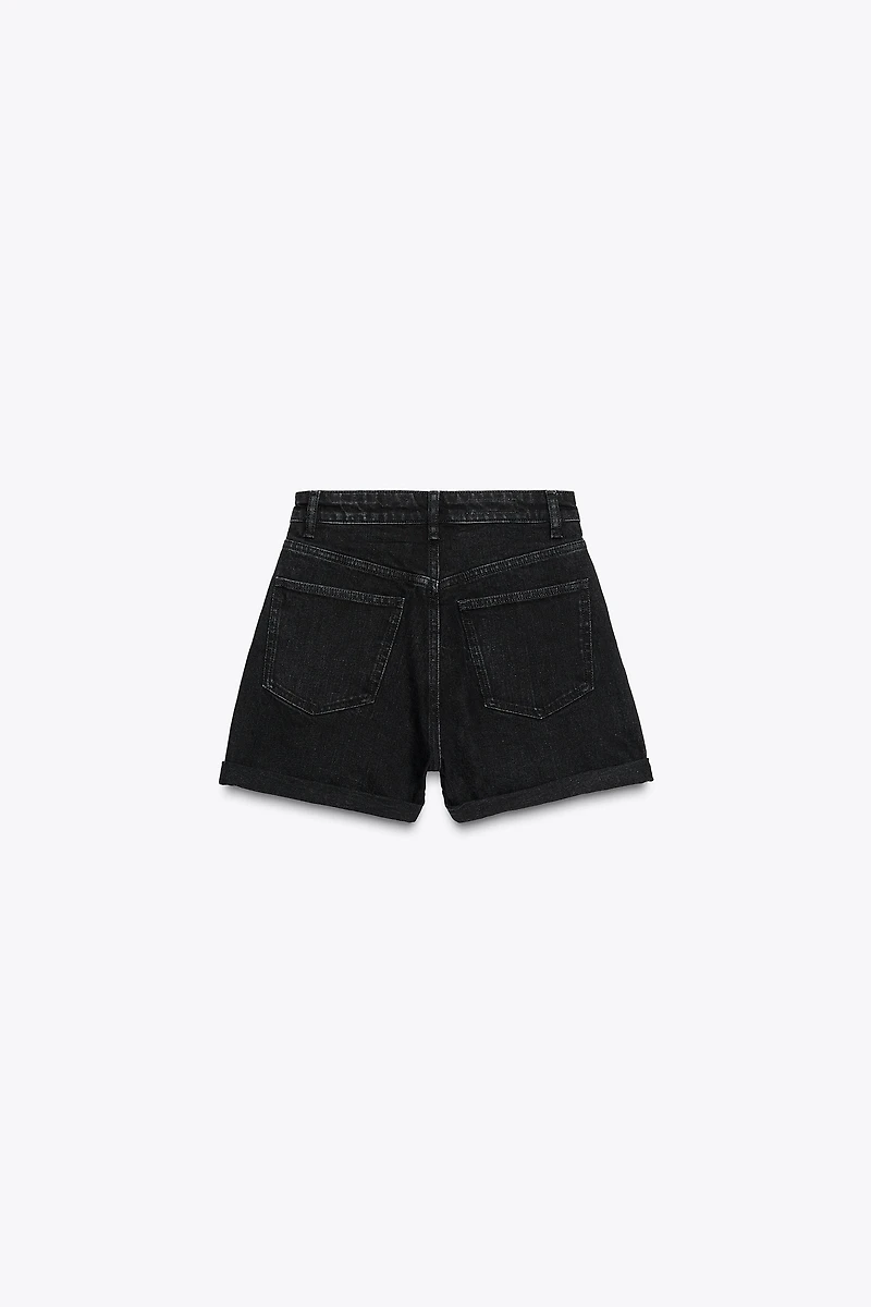 HIGH-WAISTED MOM FIT SHORTS