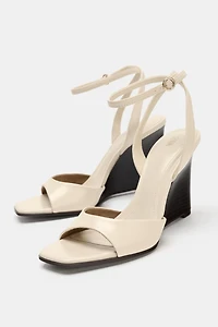 SANDALES À TALONS COMPENSÉS