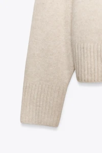 SOFT BASIC KNIT SWEATER