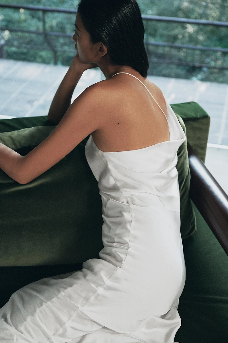 SATIN DRESS WITH BACK NECKLINE