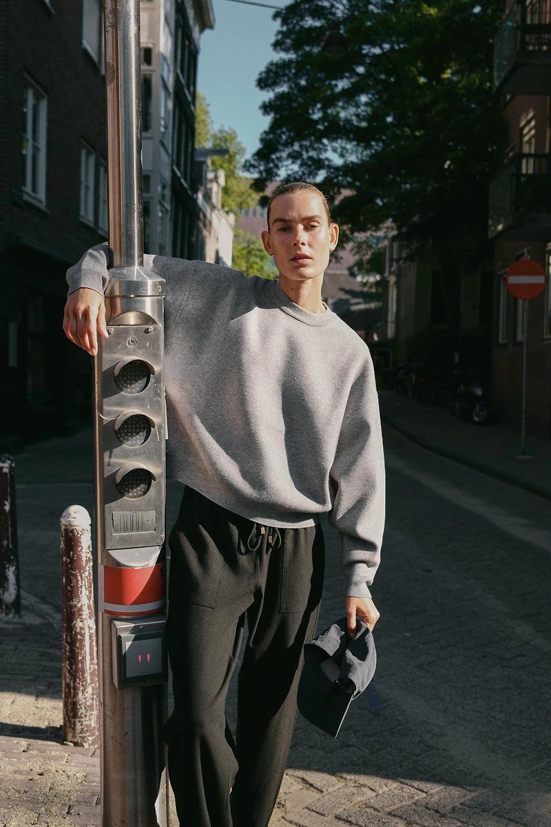 RIB KNIT SWEATSHIRT