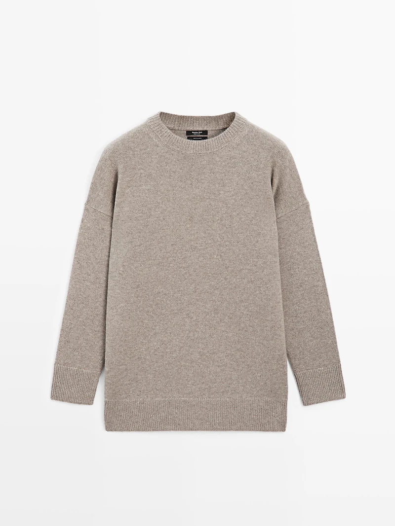Oversize cashmere knit sweater