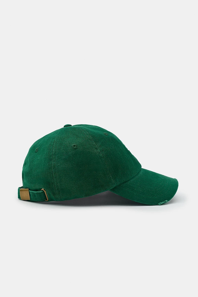 EMBROIDERED TEXT TWILL CAP