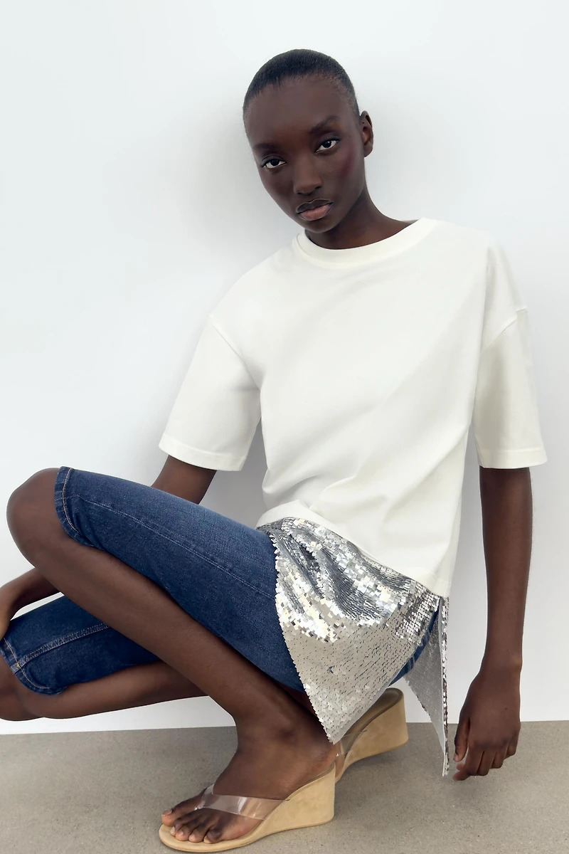 T-SHIRT ASYMÉTRIQUE PAILLETTES
