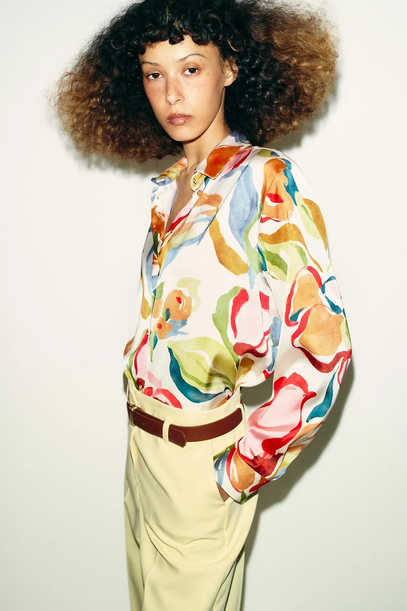 CHEMISE SATINÉE À IMPRIMÉ FLEURI