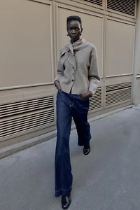 GILET EN MAILLE AVEC FOULARD