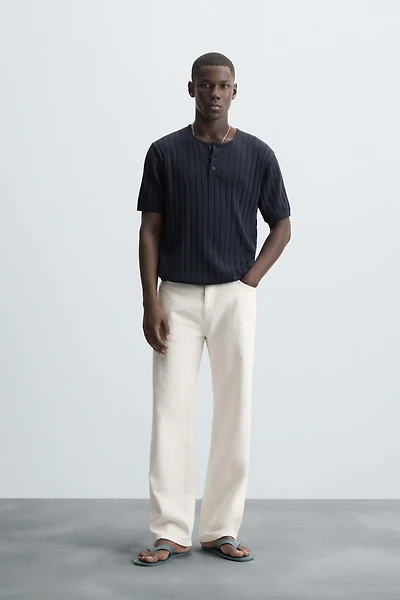 KNIT T-SHIRT WITH BUTTONED NECK