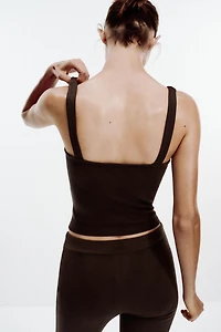 SWEETHEART NECKLINE BUTTON TOP