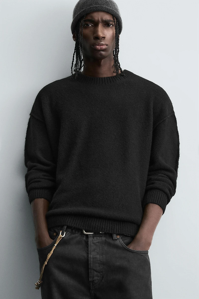 PULL TEXTURÉ COUTURES EFFET INVERSÉ