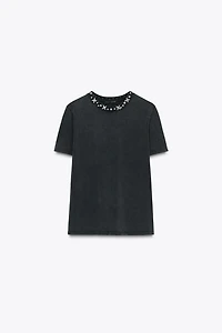 JEWELED WASHED EFFECT T-SHIRT