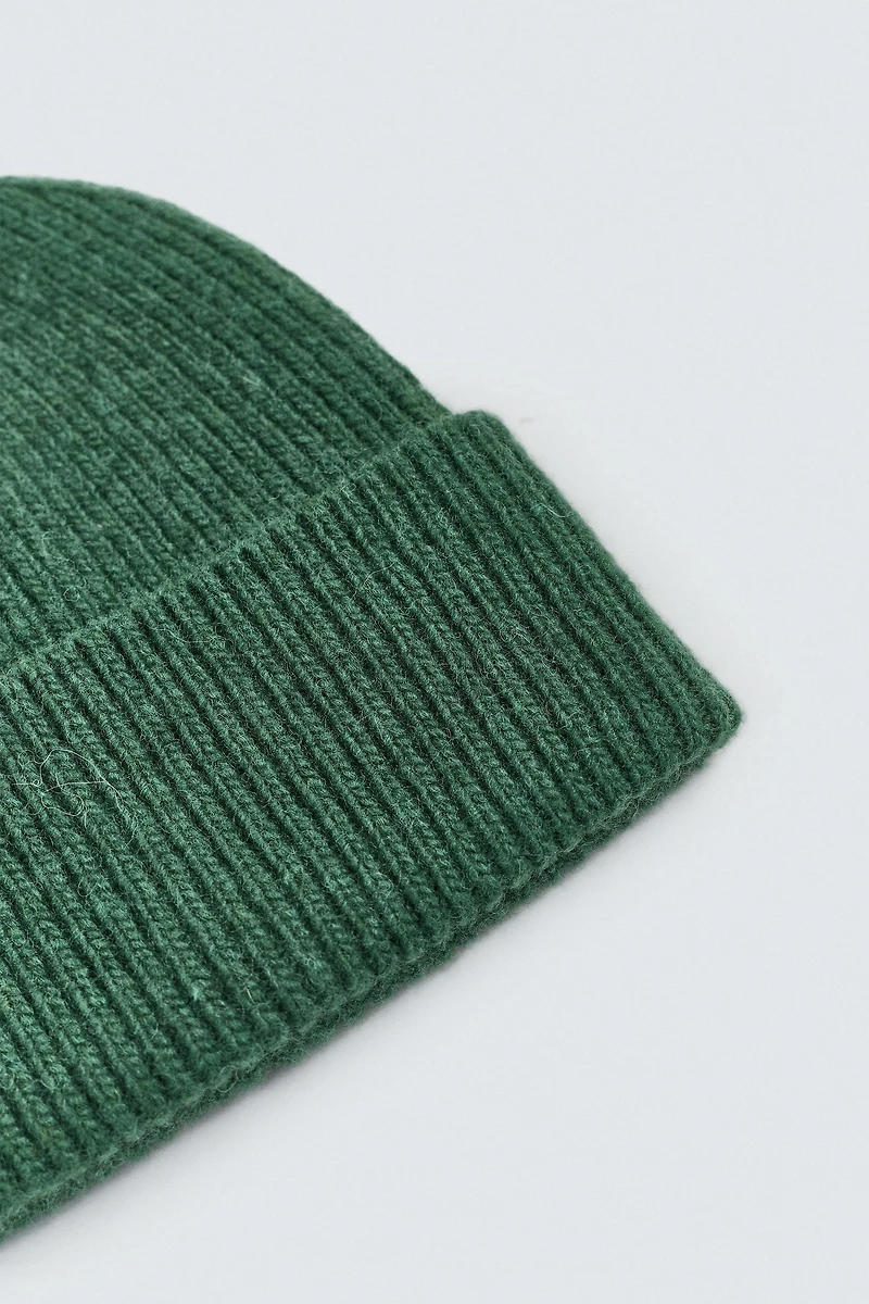100% WOOL KNIT HAT