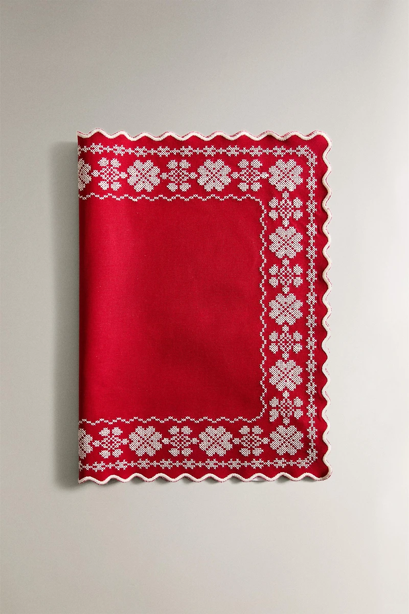 CHRISTMAS PLACEMAT WITH GEOMETRIC EMBROIDERY