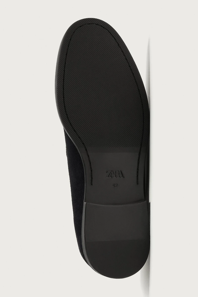 TASSELED LEATHER LOAFERS