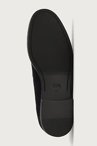 TASSELED LEATHER LOAFERS