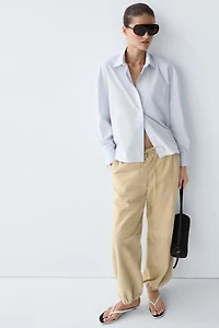 100% cotton shirt with pocket detail