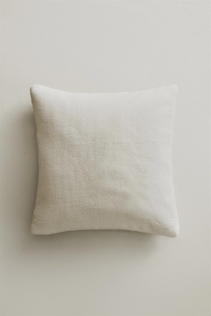 FAUX FUR THROW PILLOW COVER