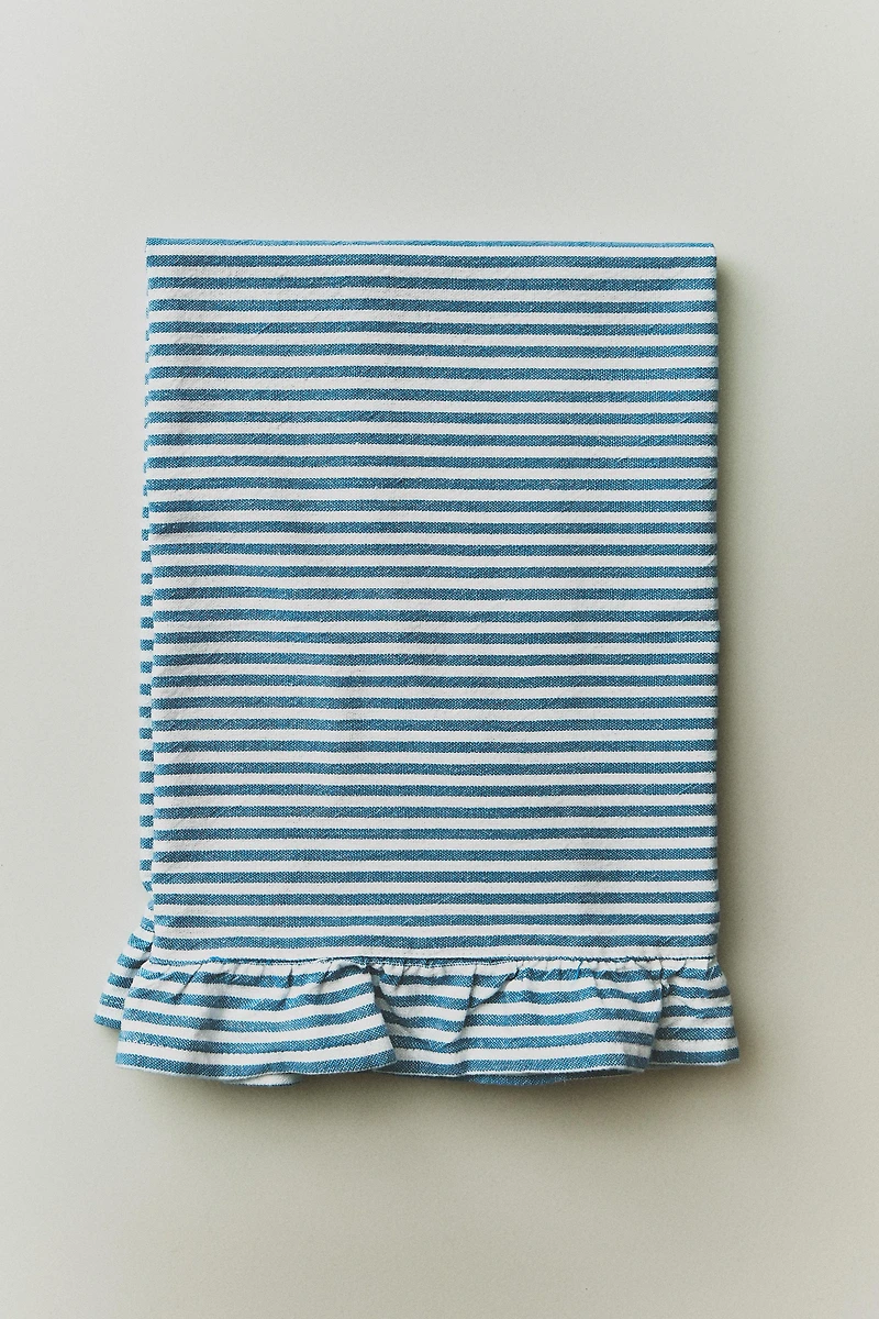 RUFFLED STRIPED KITCHEN TOWEL