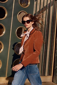 CONTRASTING TRIM BLAZER