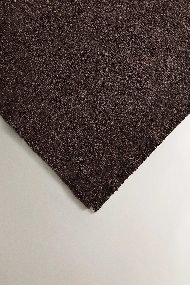 FLORAL JACQUARD BLANKET