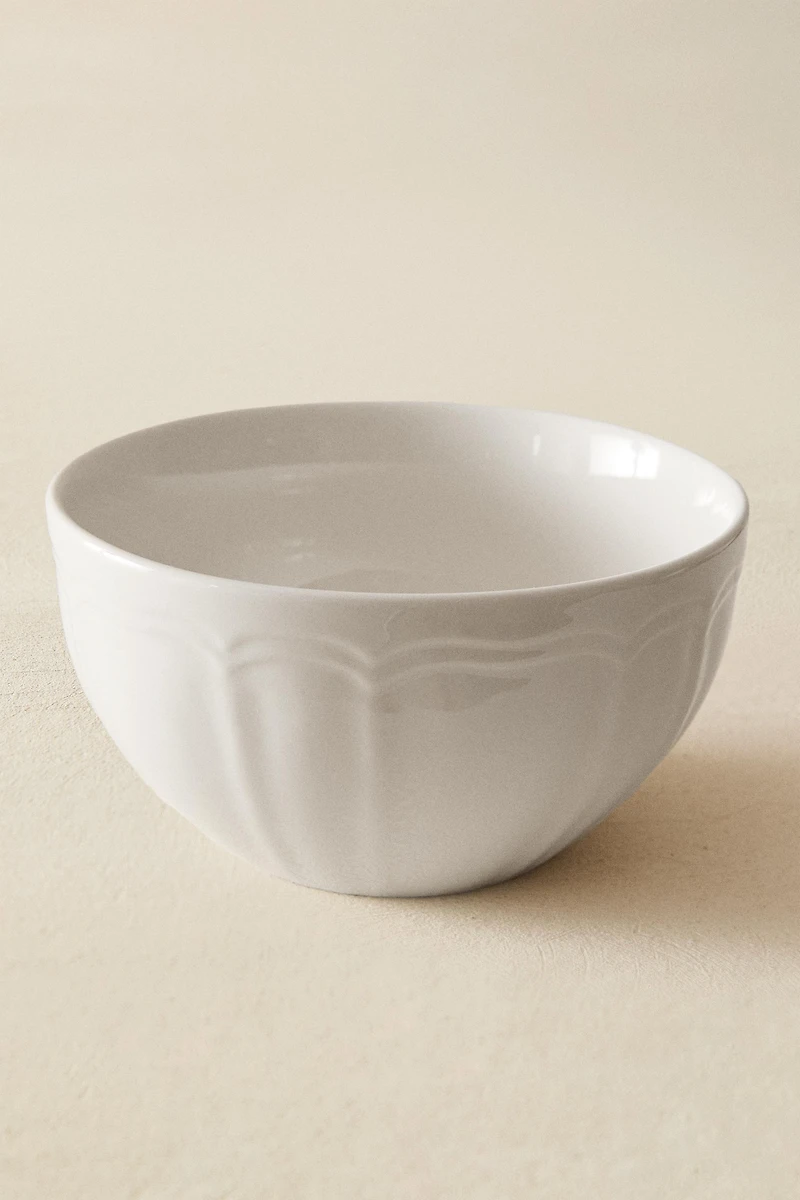PORCELAIN BOWL WITH RAISED DESIGN