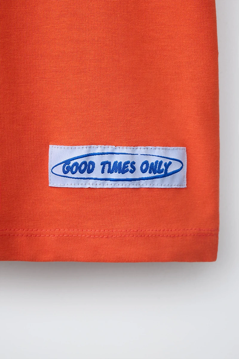 CONTRAST TEXT T-SHIRT