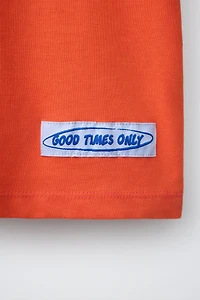 CONTRAST TEXT T-SHIRT