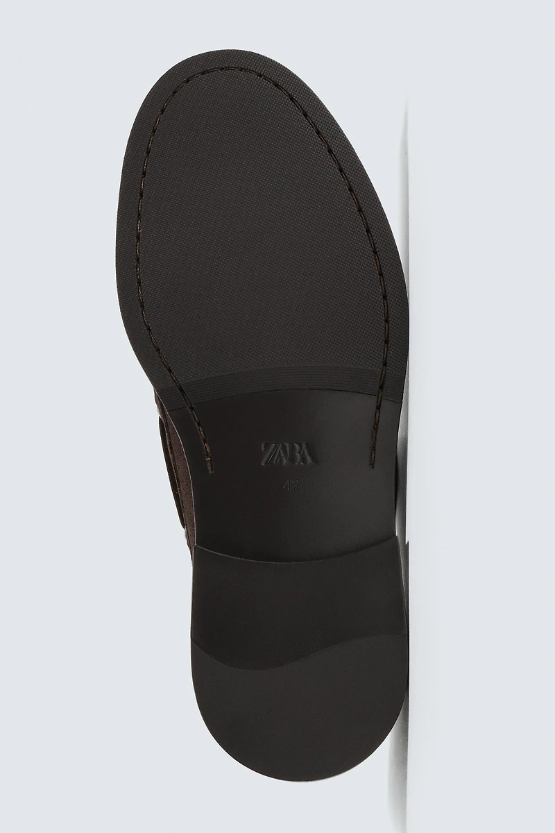 CHAUSSURES BATEAU EN CROÛTE DE CUIR ÉDITION LIMITÉE