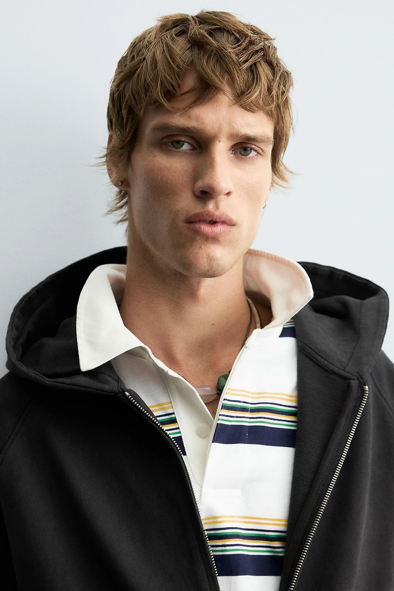 BOXY FIT HOODIE SWEATSHIRT