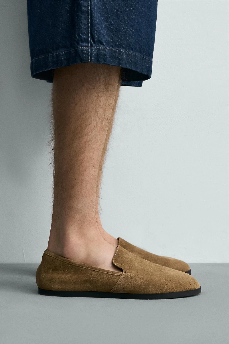 LEATHER LOAFERS