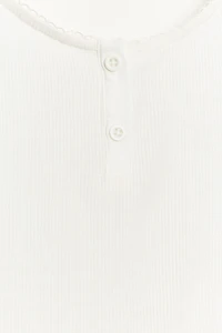 HENLEY NECK T-SHIRT