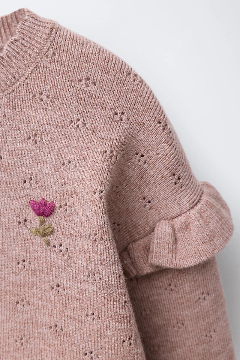 FLORAL EMBROIDERED KNIT SWEATER