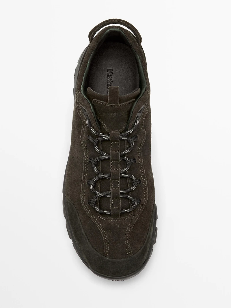 Technical trainers with leather pieces