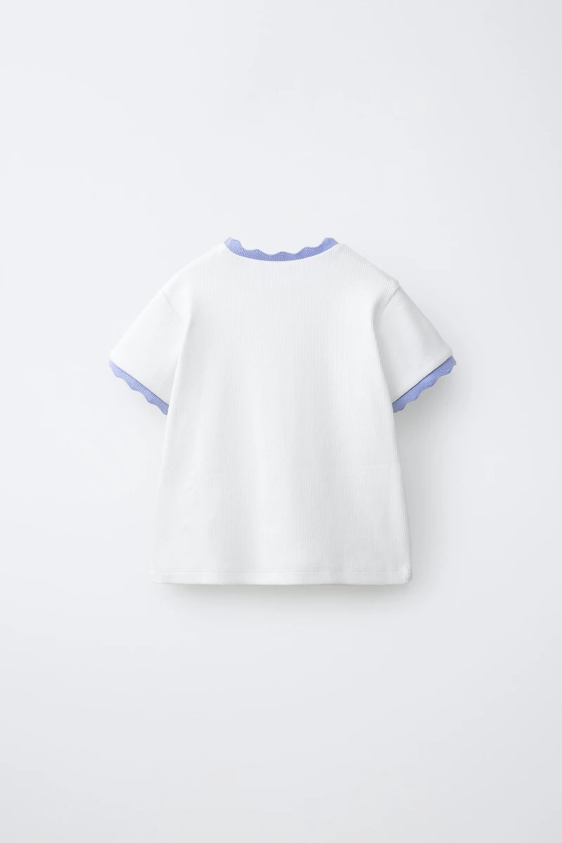 T-SHIRT CÔTELÉ BRODERIE LISERÉS CONTRASTÉS