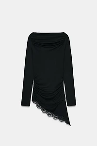 ASYMMETRIC HEM LACE T-SHIRT