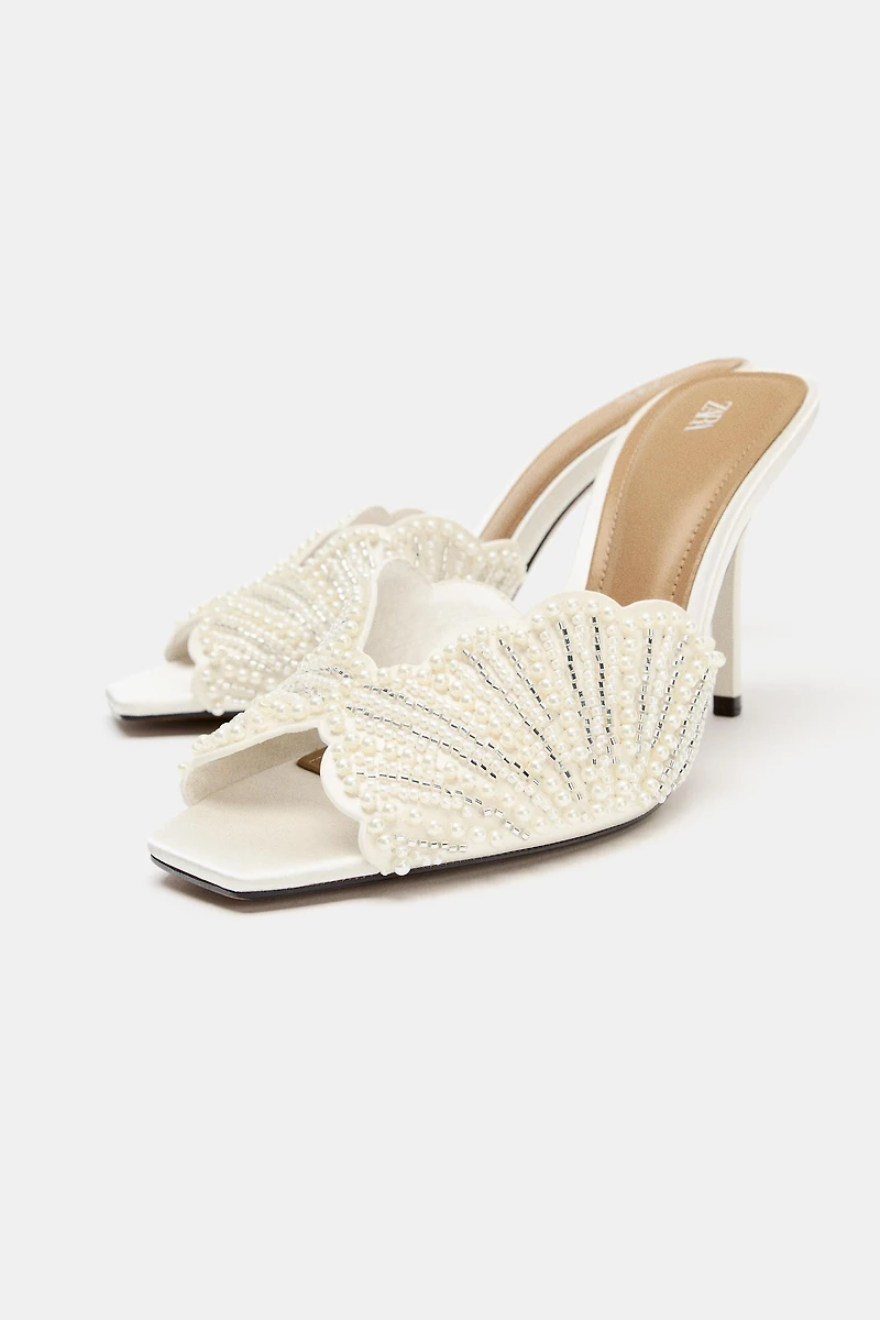 BACKLESS PEARL HEELED SANDALS