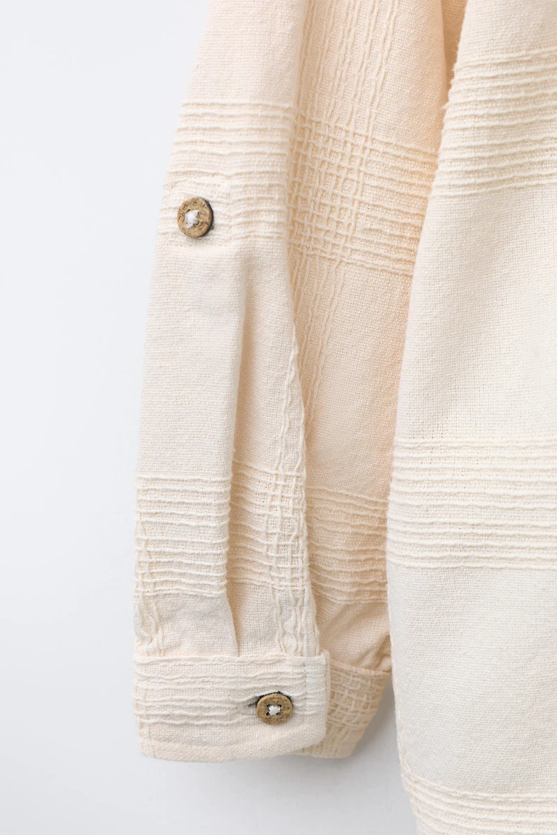 ADJUSTABLE SLEEVE TEXTURED SHIRT