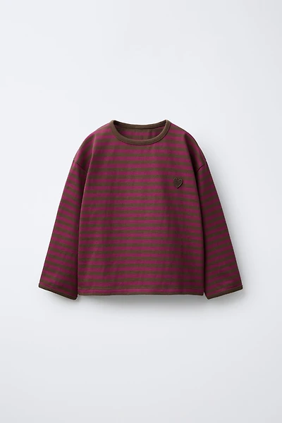 WOVEN STRIPED HEART EMBROIDERED T-SHIRT