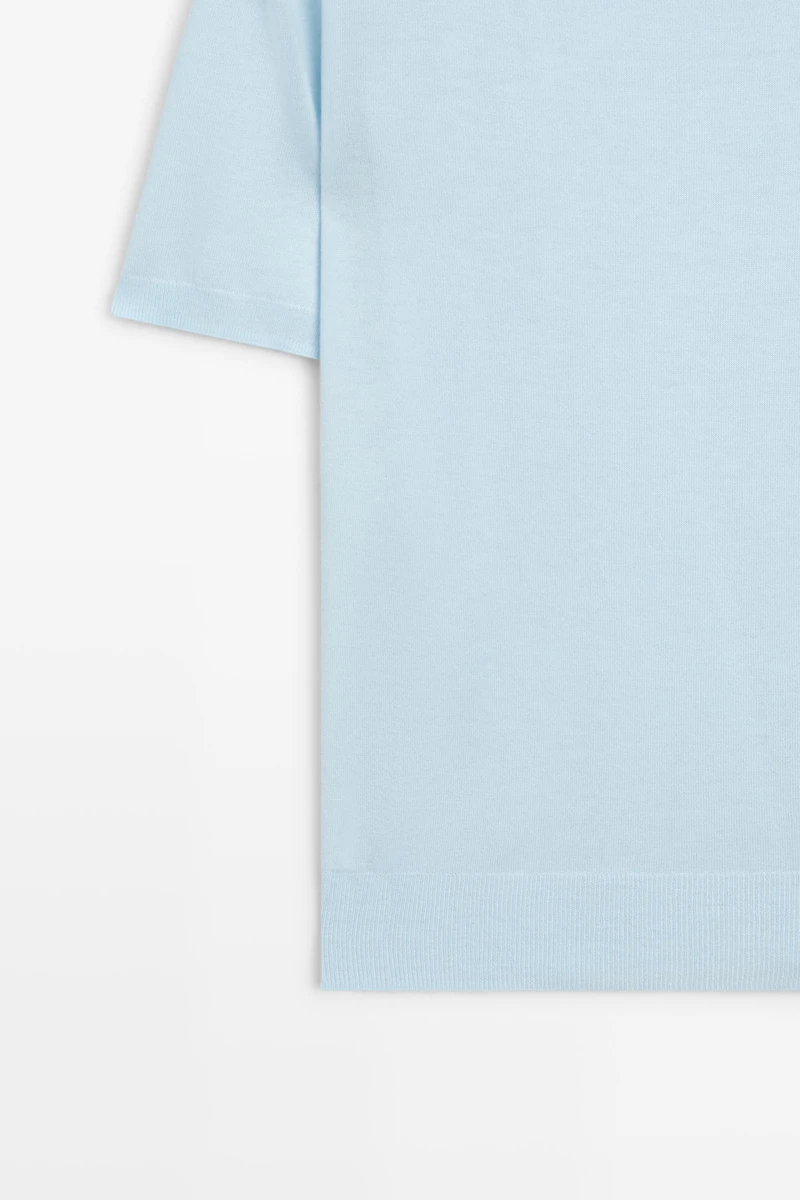 Short-sleeve fine-knit sweater