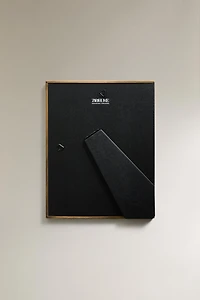 PICTURE FRAME WITH THIN METAL BORDER