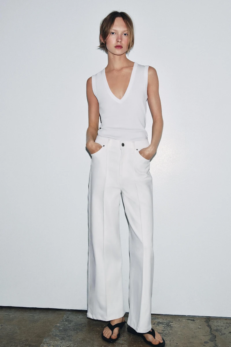 T-SHIRT EN COTON COL V