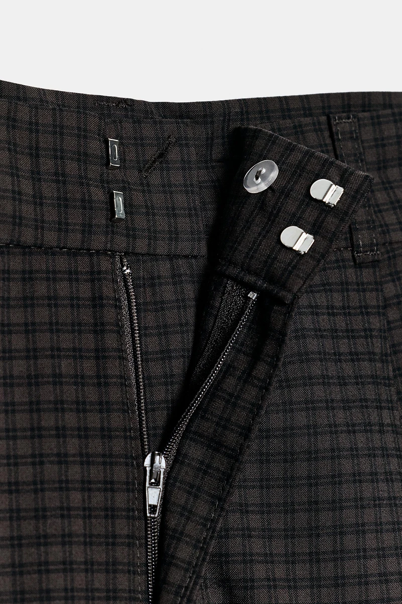 CHECKED PANTS WITH DARTS