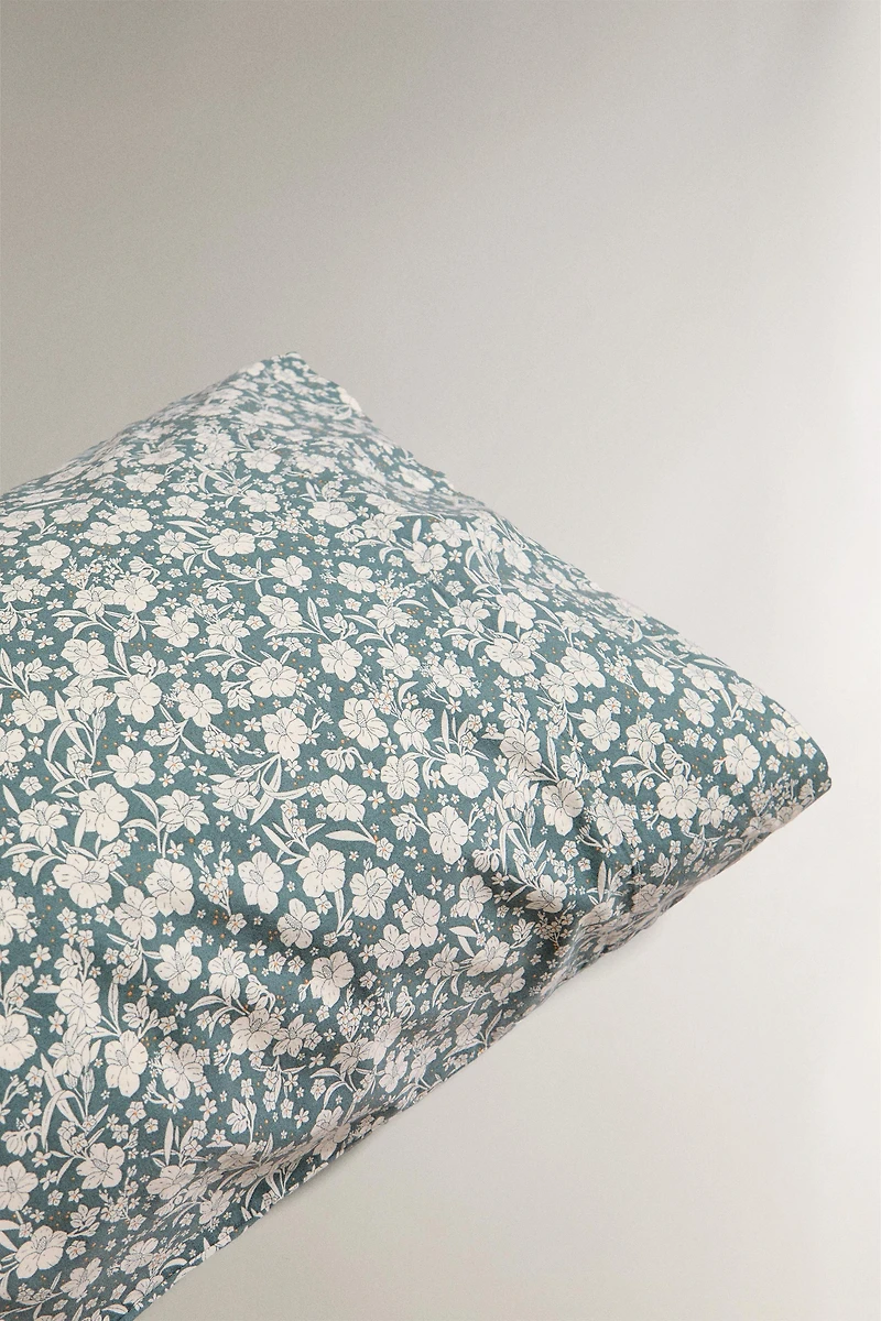 CHILDREN’S PILLOWCASE WITH TROPICAL FLOWERS