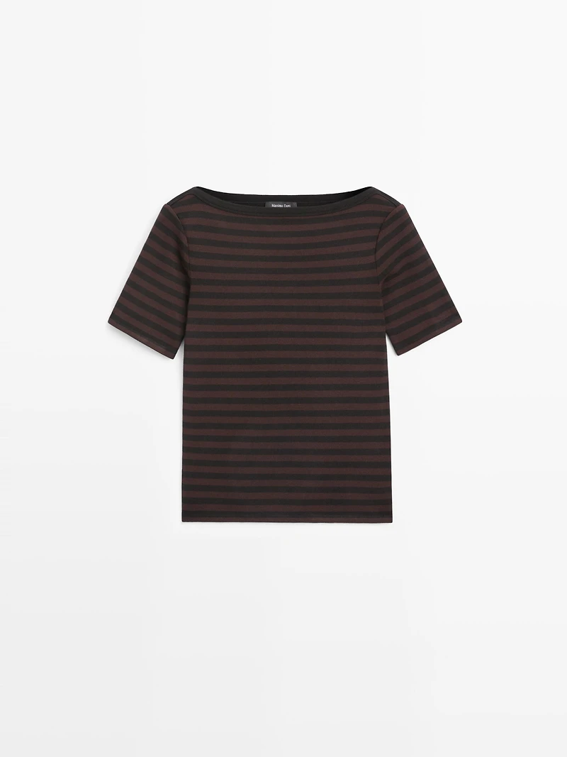 Striped short sleeve boat neck T-shirt