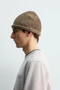 BONNET BEANIE AVEC LAINE AARON LEVINE X ZARA